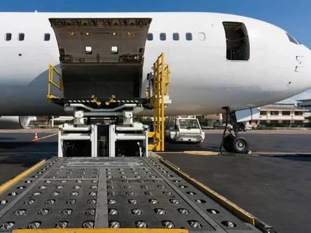 Сборная авиадоставка чая из Индии через Дубай